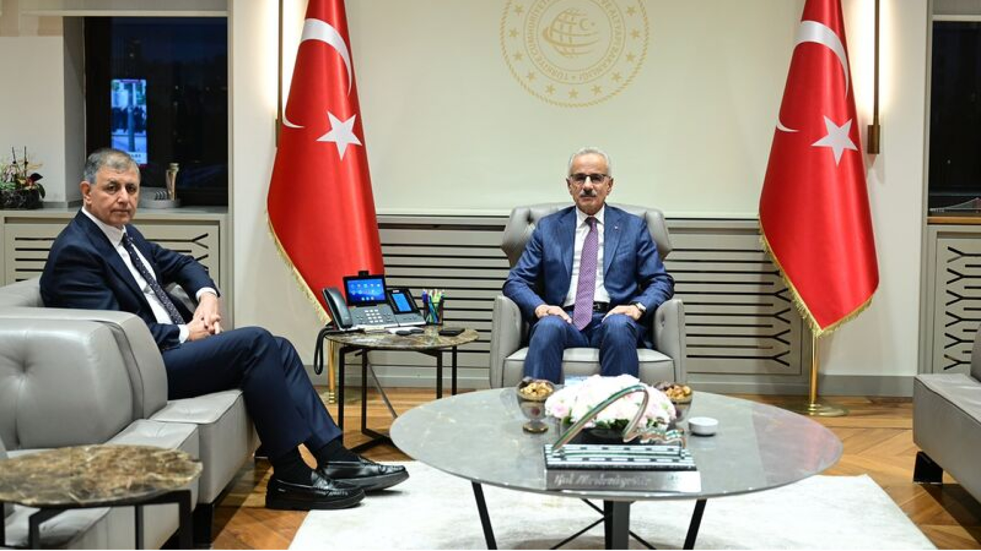 Bakan Uraloğlu, Cemil Tugay'ı kabul etti