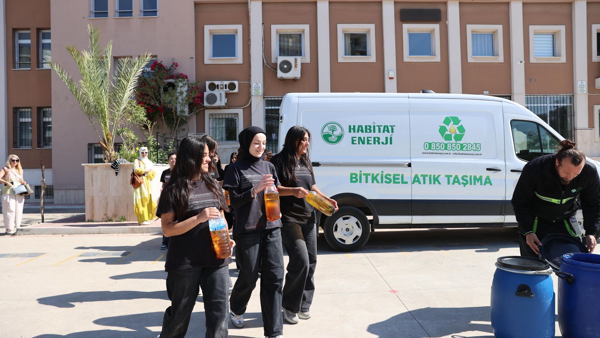 Buca'da 120 bin litre yağ geri dönüştürüldü