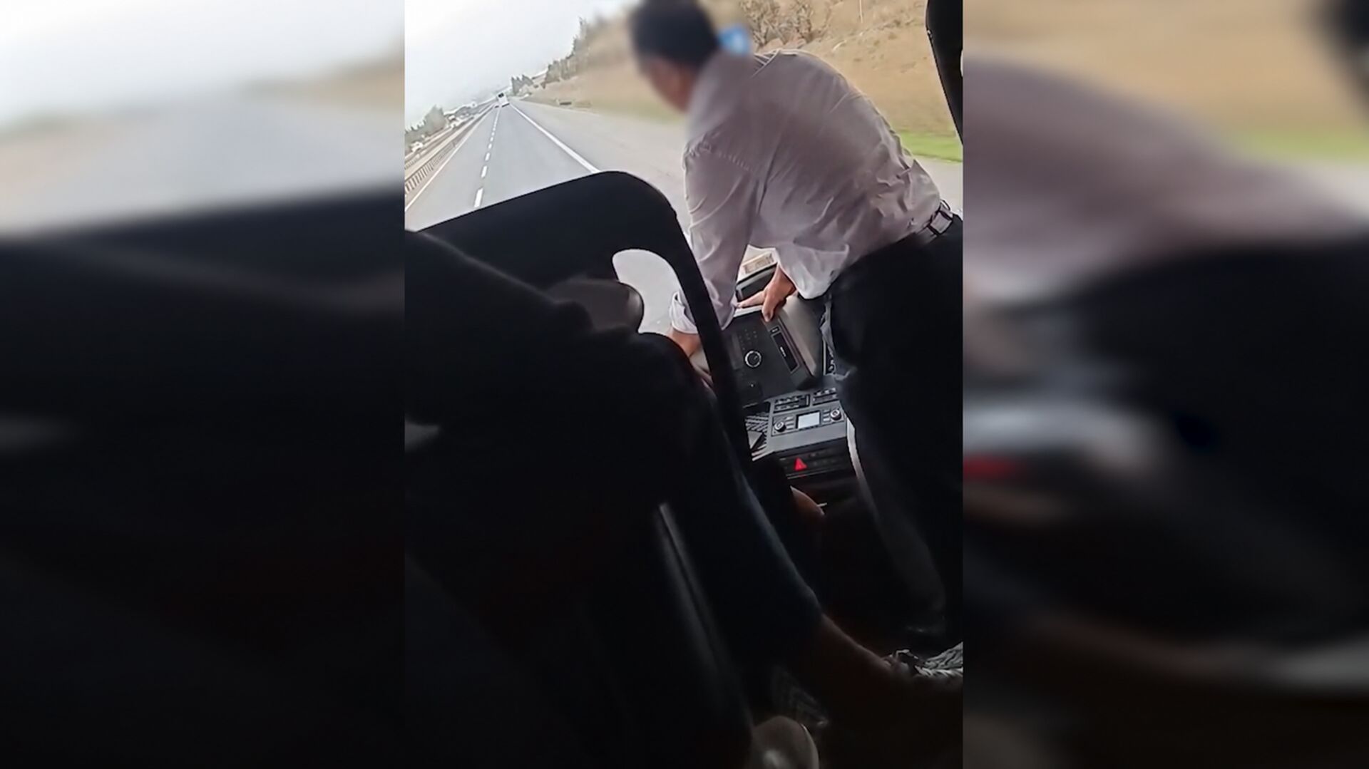 Seyir halinde yer değiştirdiler