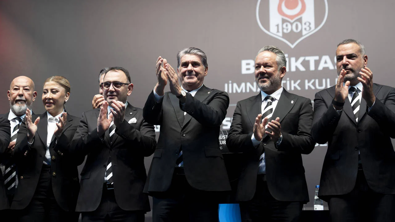 Beşiktaş'ta Serdal Adalı 3'üncü kez başkan seçildi