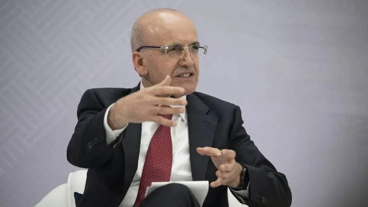 Mehmet Şimşek'ten istifa iddialarına dair açıklama