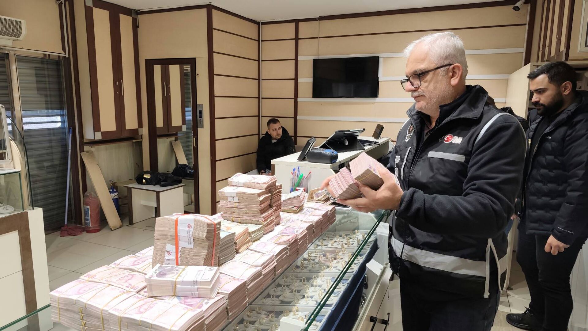 Kuriş soruşturmasında FETÖ izi