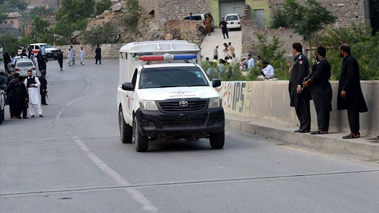 Pakistan'da polis noktasına saldırı: 11 can kaybı