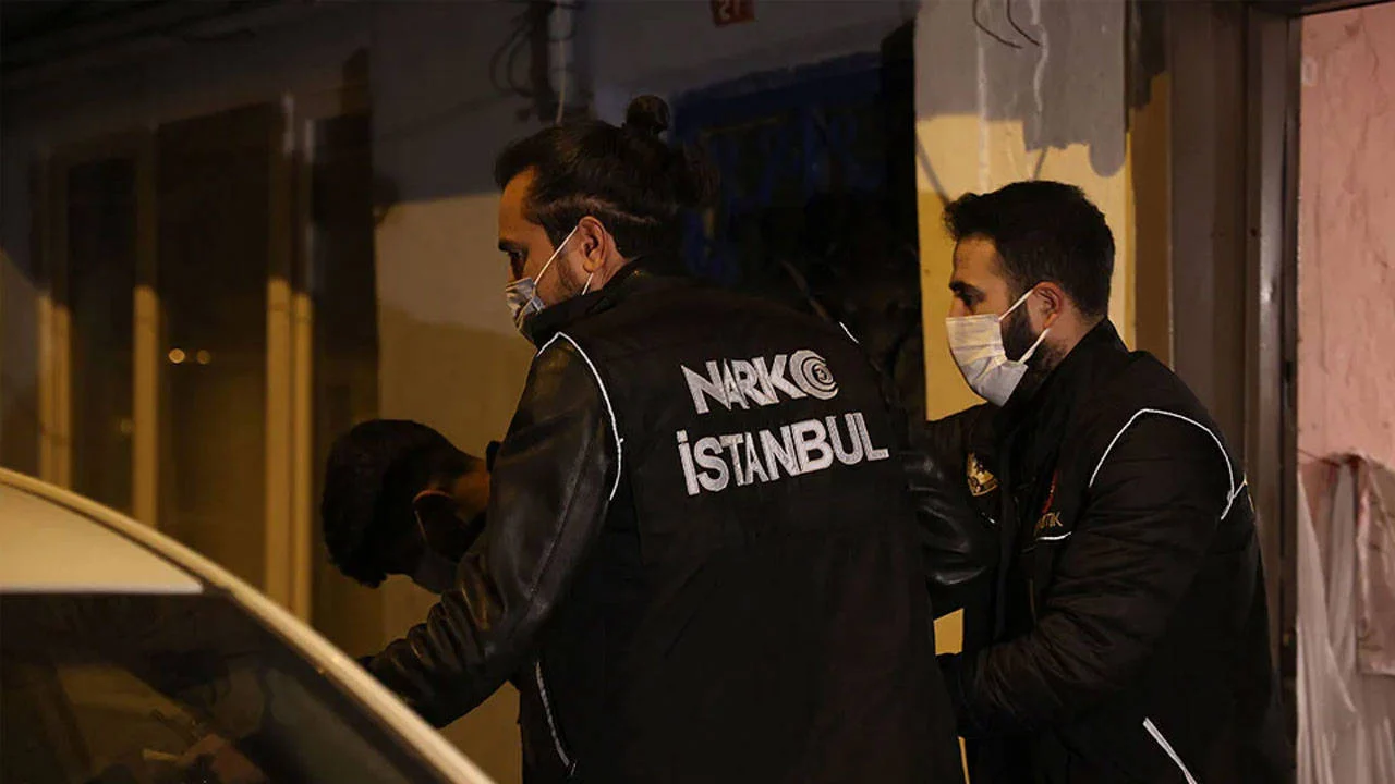 Kırmızı bültenle aranan hükümlü Adana'da yakalandı