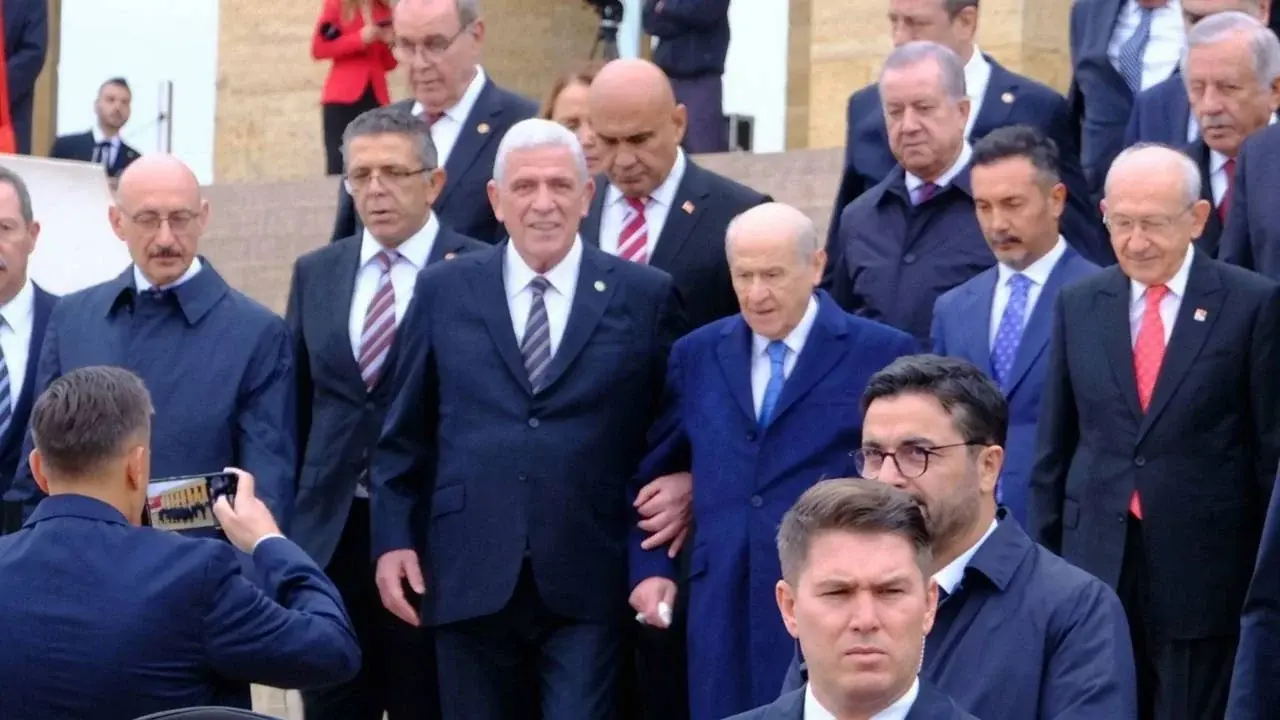 İYİ Parti’den tepki gelmişti: Bahçeli'nin koluna girdiği için eleştirilen Müsavat Dervişoğlu'ndan açıklama