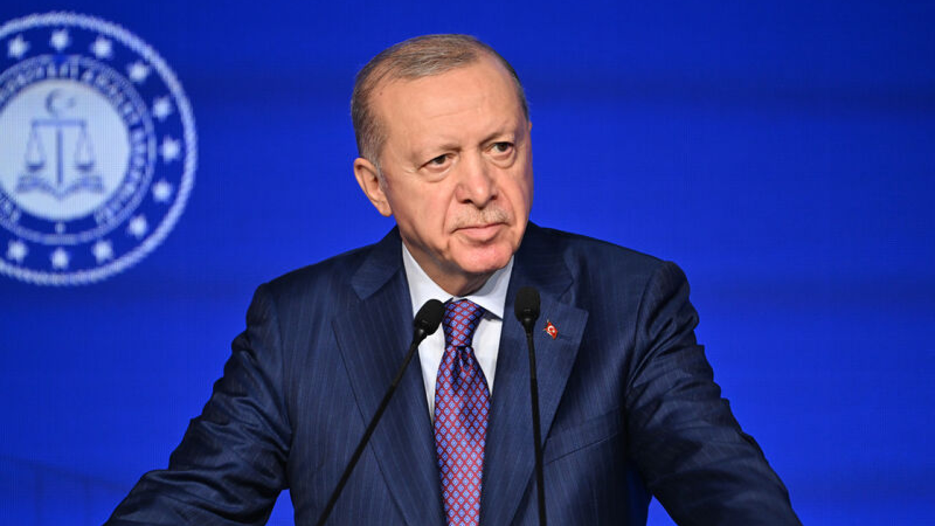 Cumhurbaşkanı Erdoğan'dan 38 bin sağlık çalışanı müjdesi