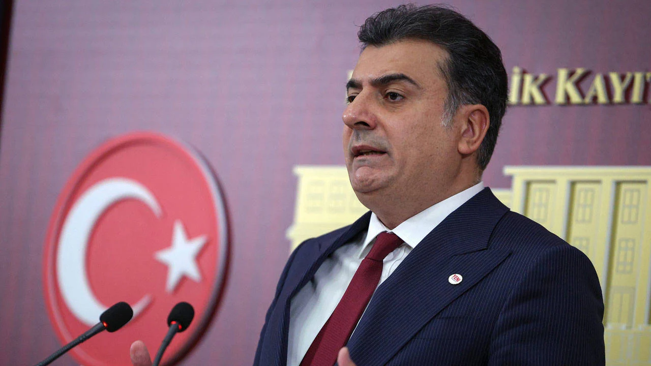 Zeynel Emre'den açıklamalar: YENİ Parti'nin üye sayısı belli oldu