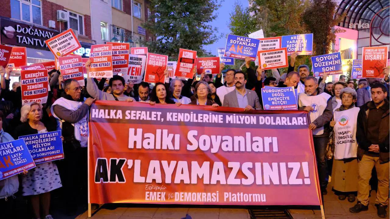 Skandal Saray’ın ayağına dolandı