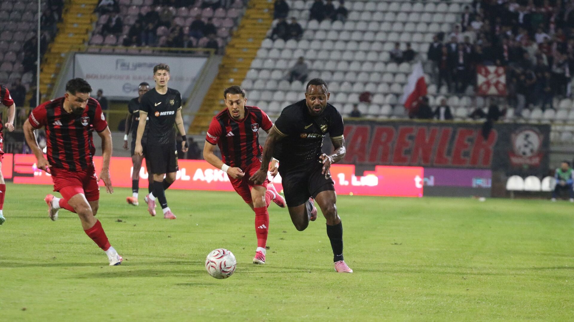 Vanspor üç puanı 3 golle aldı!
