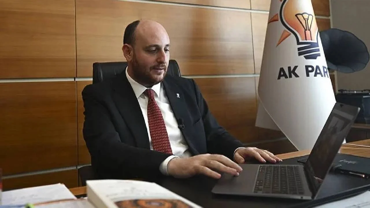 AKP Genel Başkan Yardımcısı: "Yol arkadaşlarımızın itibarını hedef almanıza sessiz kalmayız"