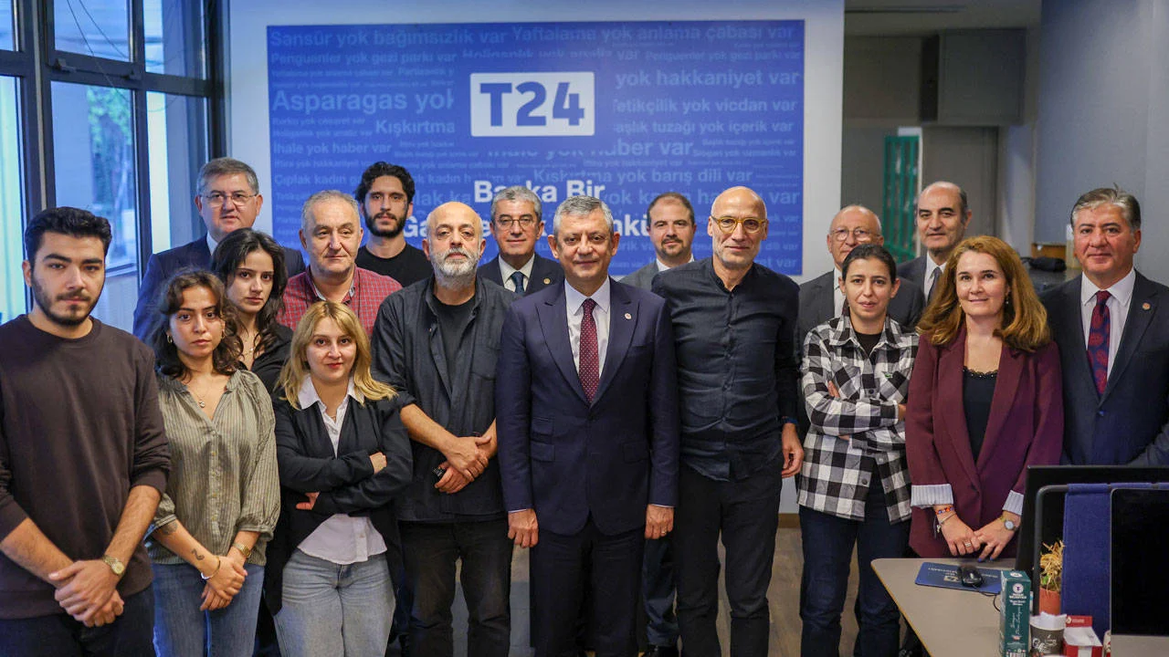 YENİ Parti'den T24'e dayanışma ziyareti