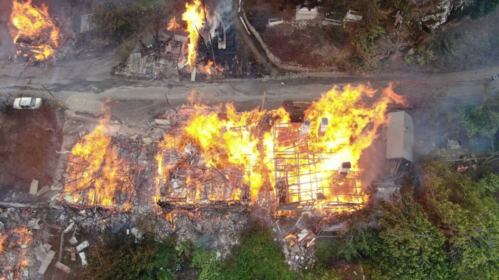 Kastamonu'da yangın! 7 eve sıçradı