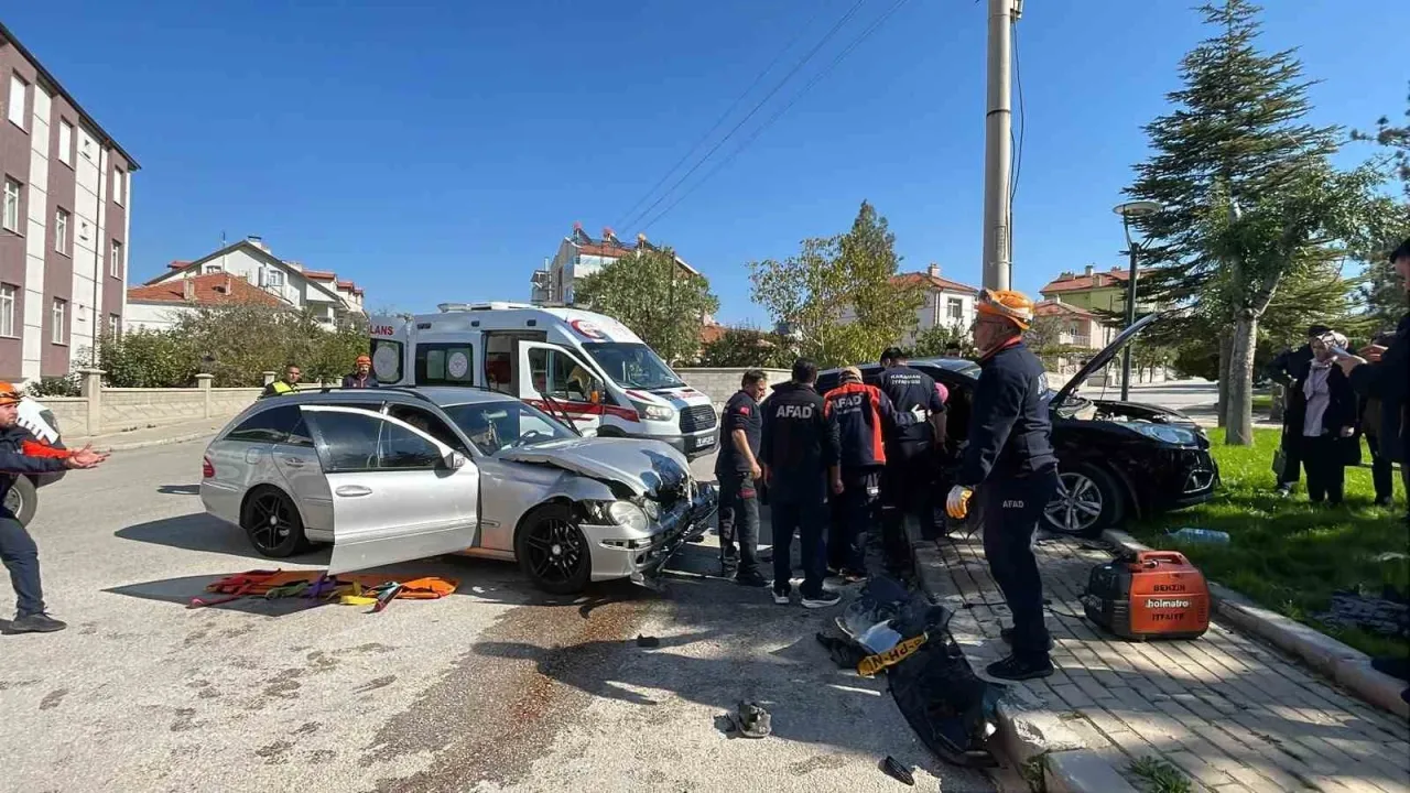 Karaman’da otomobil ile cip çarpıştı: 3 yaralı
