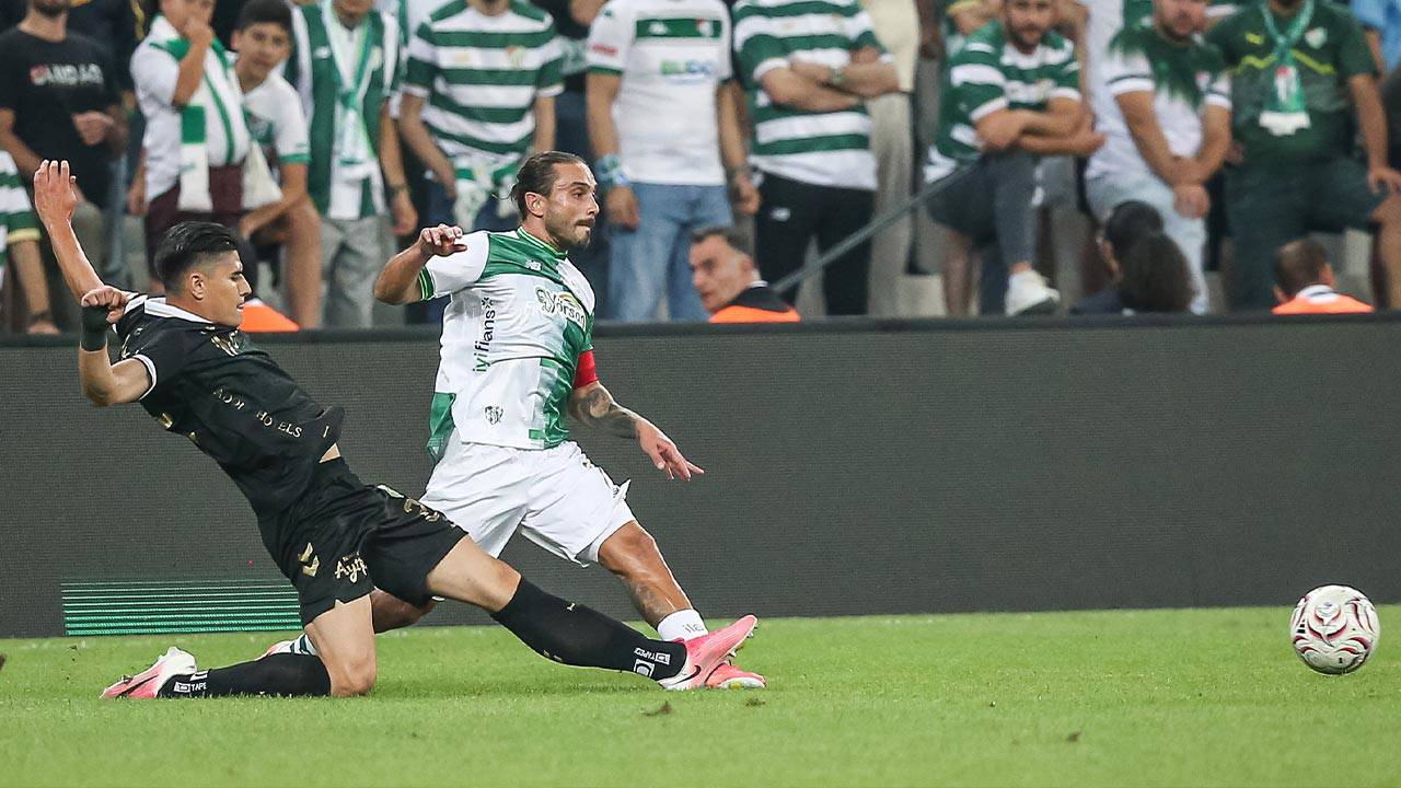 1. Lig'de cumartesinin sonuçları: Bursaspor'dan 2'de 2