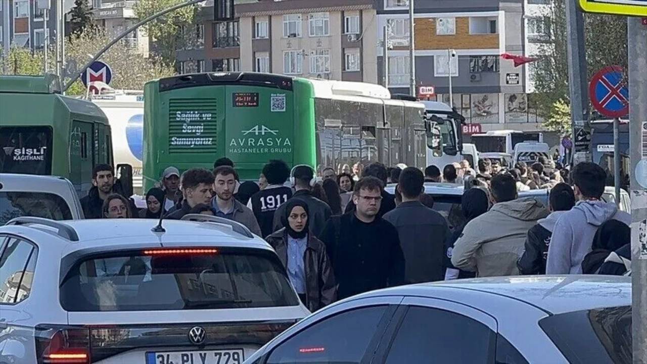 Üsküdar-Sultanbeyli metro hattındaki kablolar patladı: Seferlerde aksama