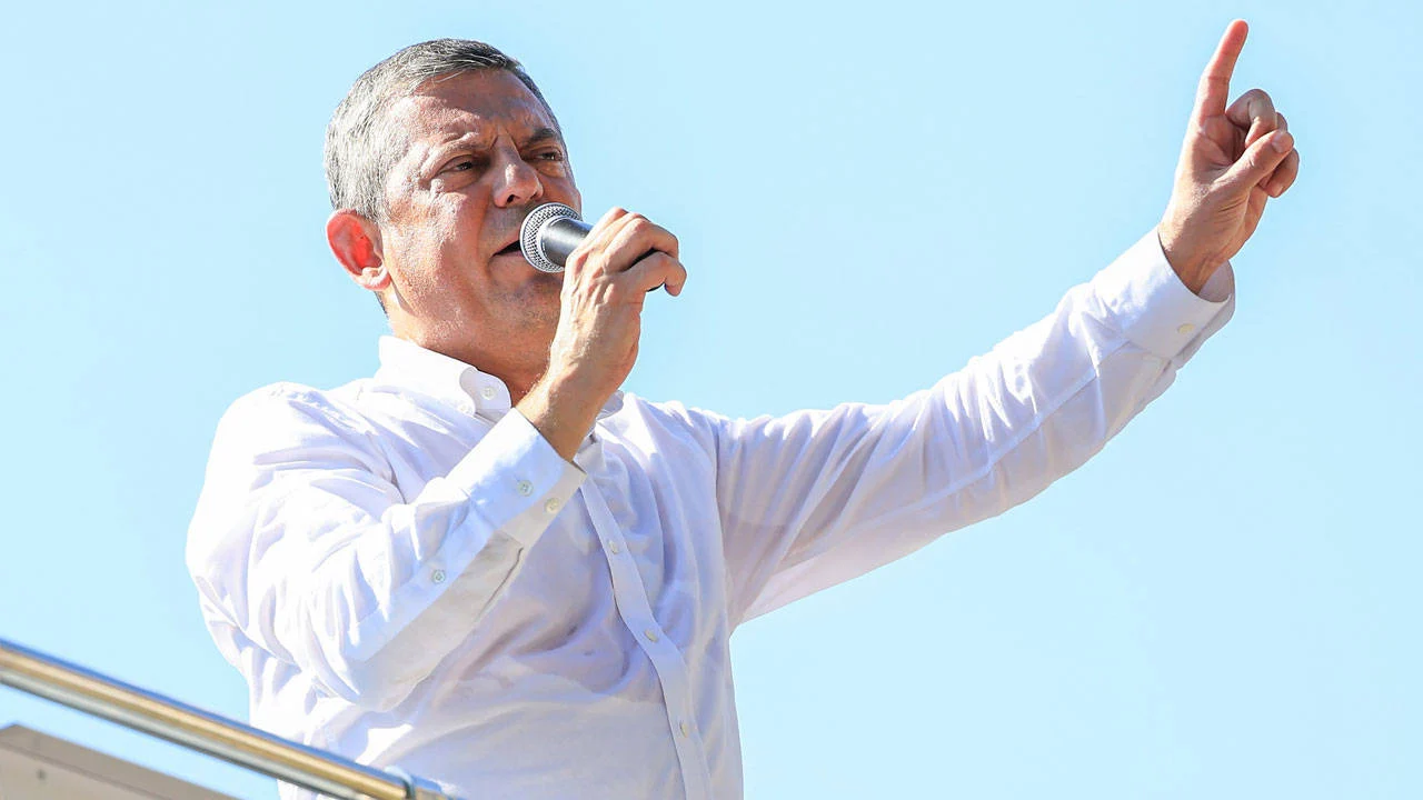 Özgür Özel, üzüm üreticileri ile buluştu: Çiftçiler için çözüm önerilerini 7 maddede açıkladı