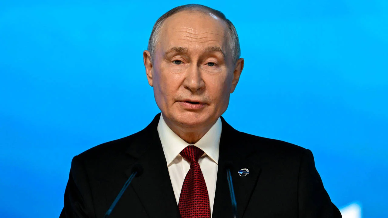Putin: Rusya'ya doğrudan saldırı olursa tüm silahların kullanılması gündeme gelecek