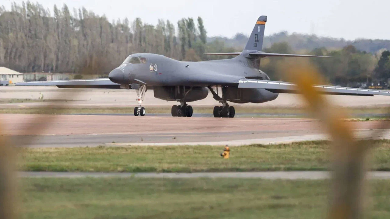 ABD bombardıman uçaklarını İngiltere’den çekti: Gerekçe açıklanmadı