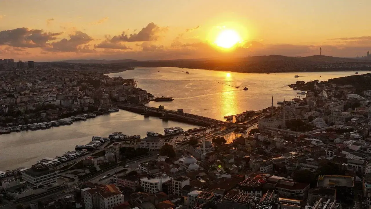 AKOM verileri: İstanbul'da hava sıcaklığı artıyor, yerel yağışlar etkili olacak