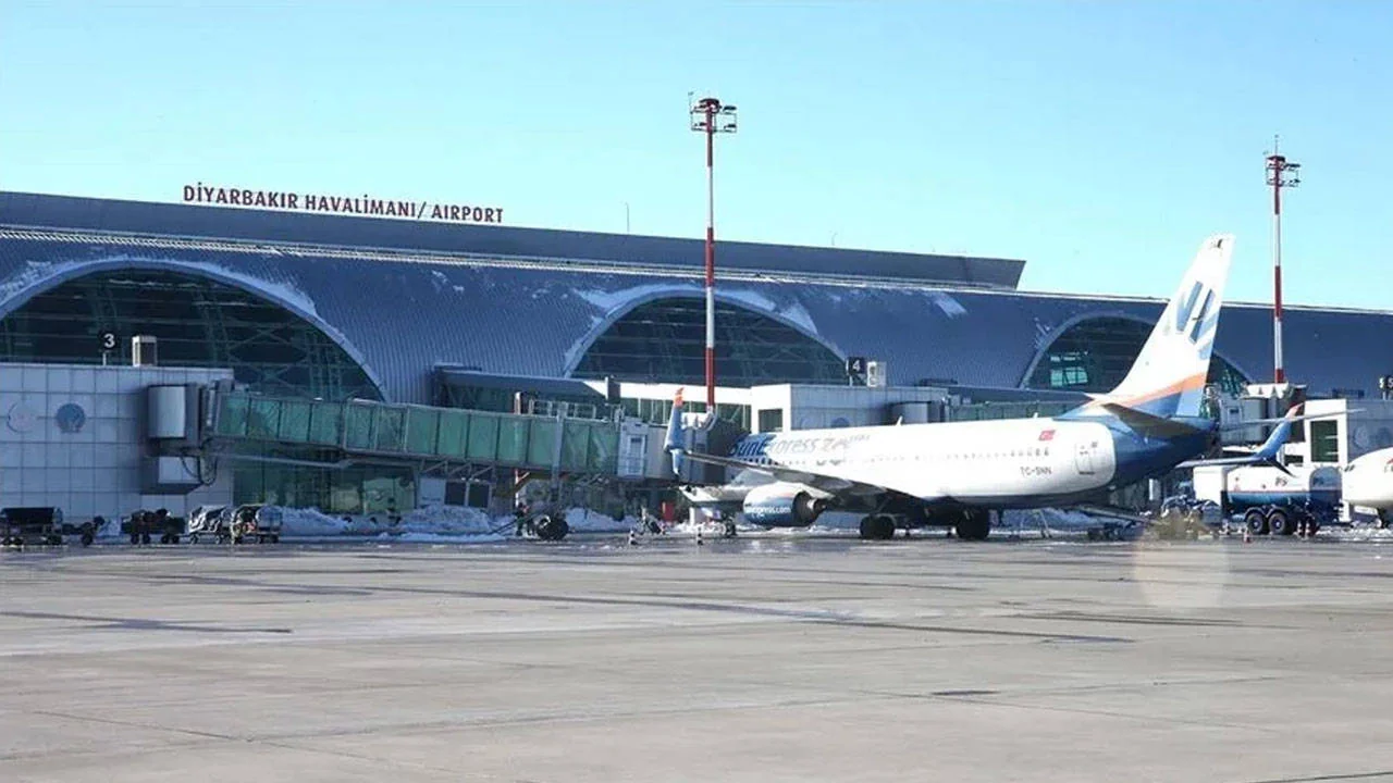 Diyarbakır'da uçuşlarda aksama: Bakanlığa ILS tepkisi