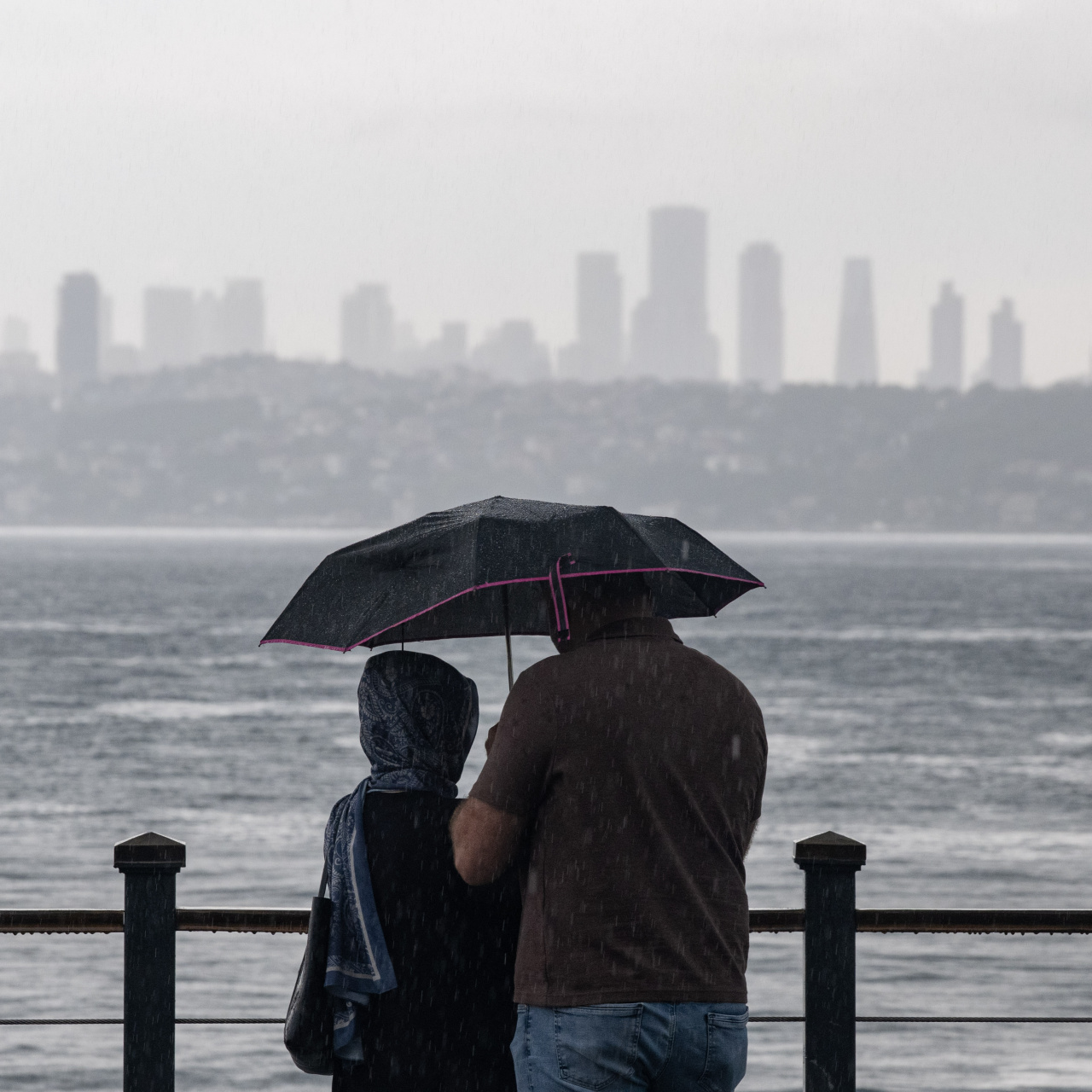 Meteoroloji'den sağanak yağmur ve fırtına alarmı!