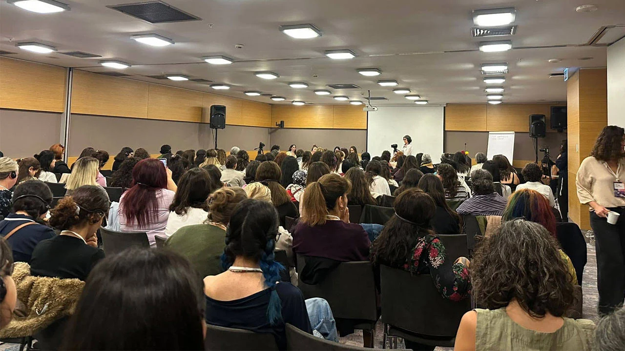 Uluslararası deneyimler konferansı tamamlandı: Kadın dayanışması sınırları aşıyor