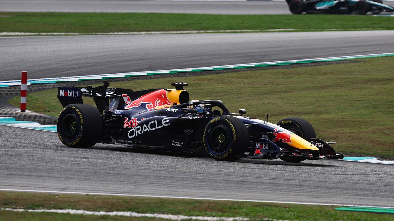 Malezya'da pole pozisyonu Max Verstappen'in