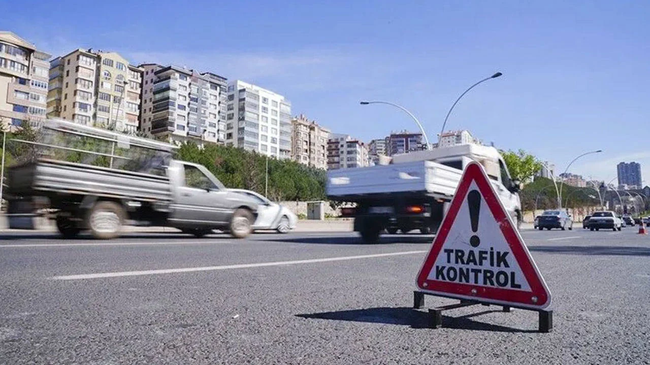 İstanbul'da 29 Ekim Cumhuriyet Bayramı nedeniyle bazı yollar trafiğe kapatıldı