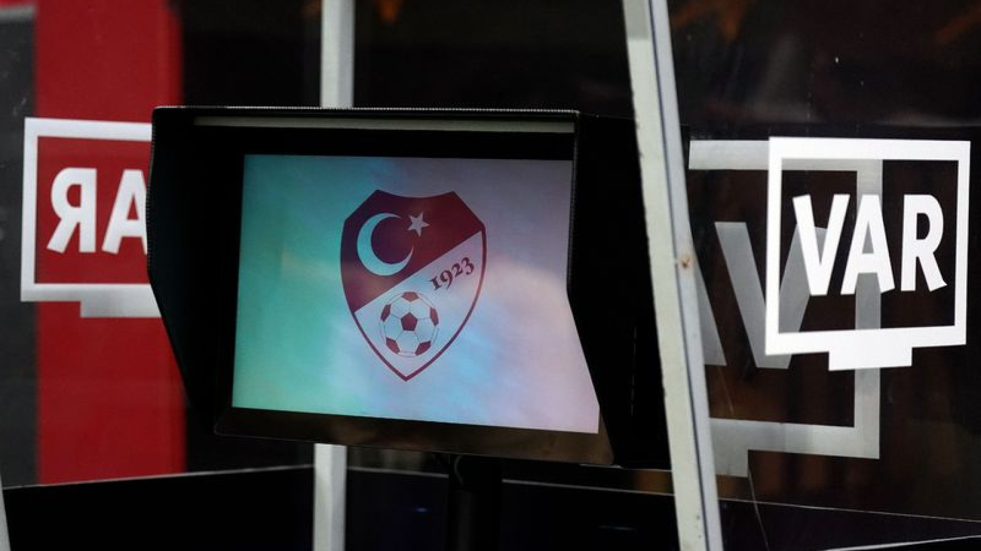 Amed - Beşiktaş maçının VAR'ı belli oldu