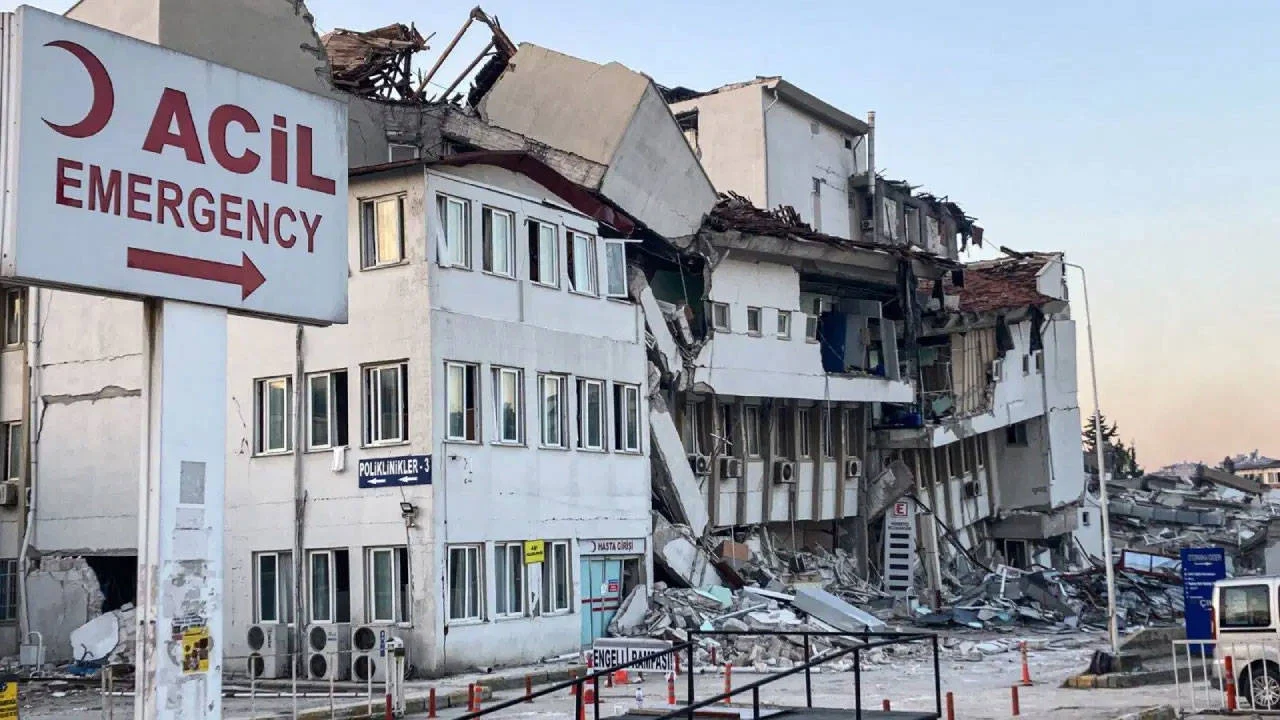 Bilirkişi raporu açıklandı: İskenderun Devlet Hastanesi'nde göçme riski 2012’de tespit edilmiş