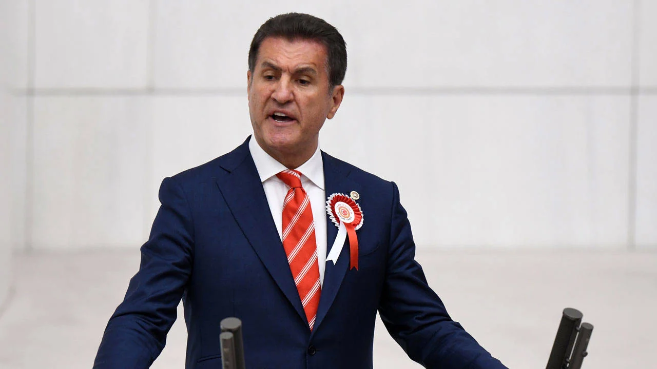 Mustafa Sarıgül, YENİ Parti'den istifa etti