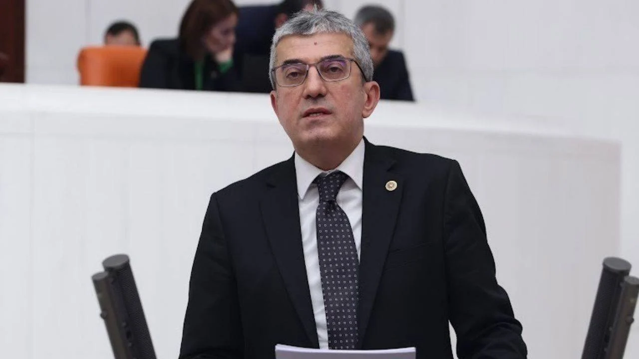 YENİ Parti'den 'Fon Kanun Teklifi' iddiası: "AKP, kamu görevlilerine hukuki muafiyet hazırlığında"