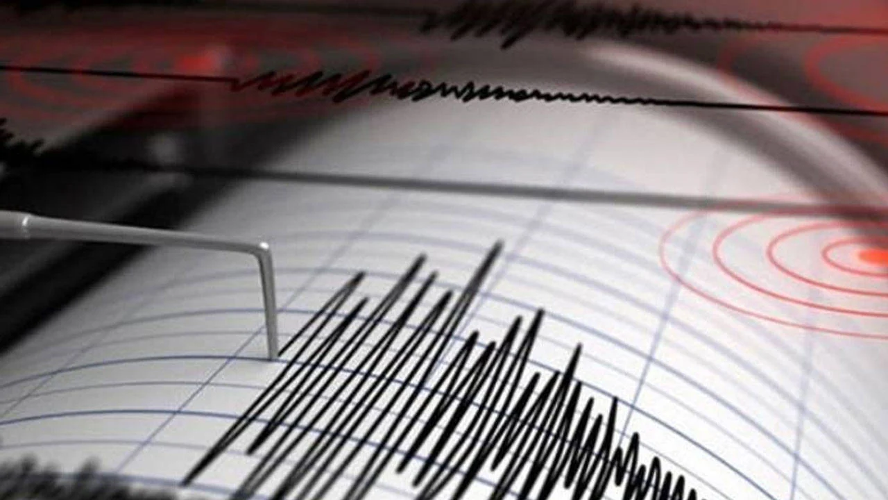 Peru'da 6,7 büyüklüğünde deprem