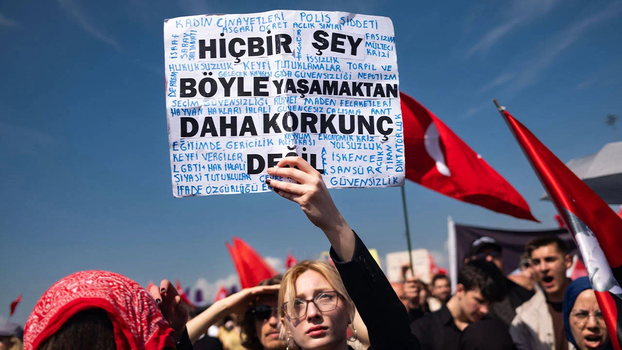 Halklar düzen siyasetine karşı