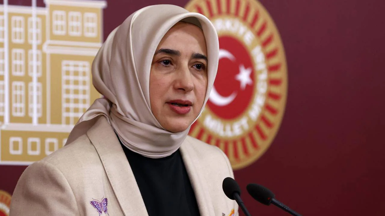 AKP'li Özlem Zengin'den fon krizi açıklaması: "Kim yanlış yaptıysa, kim vatandaşlarımızın parasını gasp ettiyse hesap vermeli"
