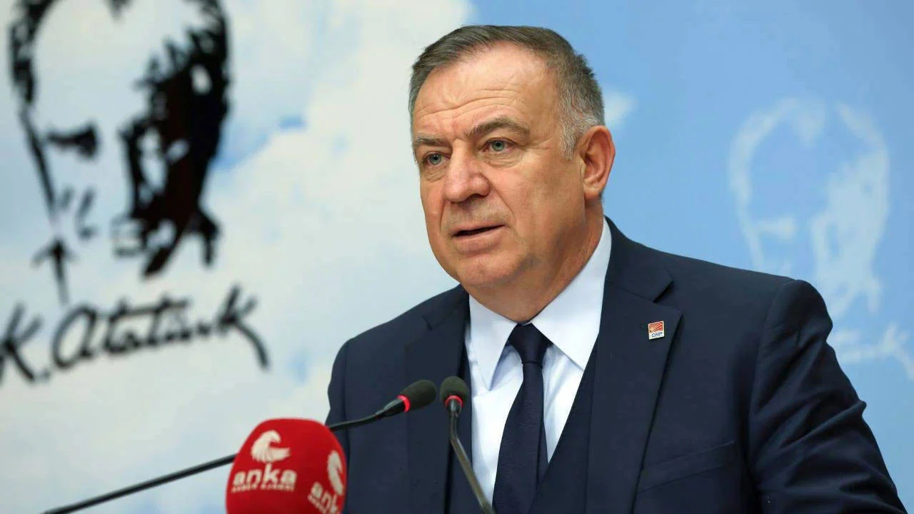 Gökan Zeybek’ten fon verileri: “Bir haftada 44,6 milyar TL daha küçüldü”