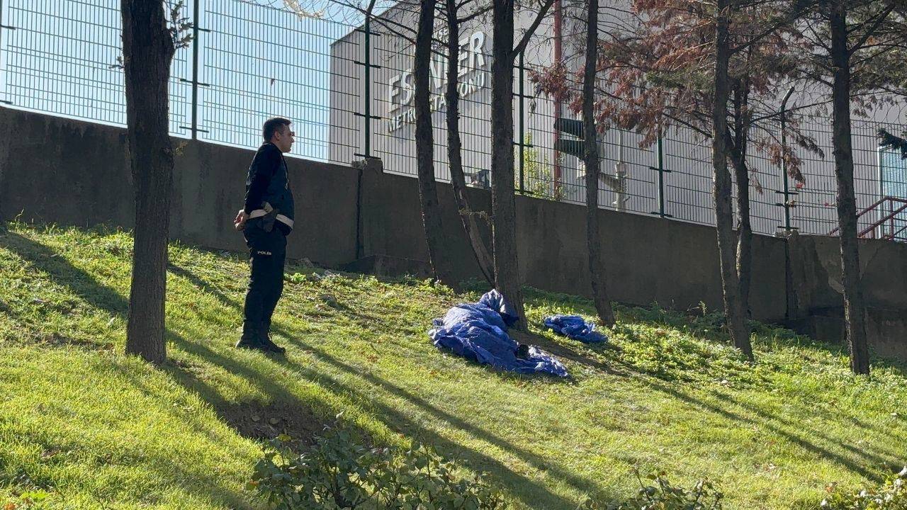 Esenler'de metro istasyonu yakınlarında erkek cesedi bulundu