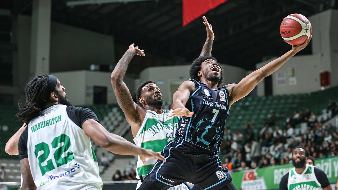 Türk Telekom, Eurocup'ta ilk galibiyetini arıyor