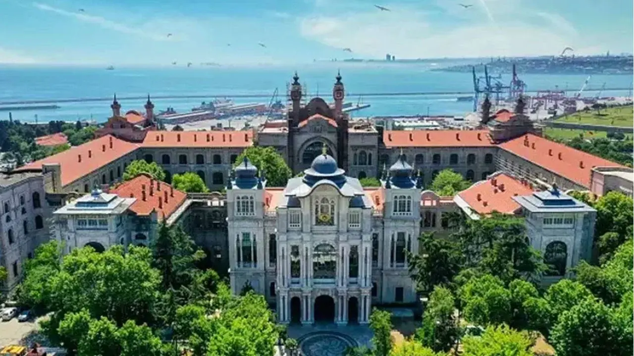 Eğitim Sen'den kişiye özel kadrolara tepki: "Üniversiteler kimsenin arka bahçesi, akademik kadrolar da kimsenin kişisel ayrıcalığı değildir"