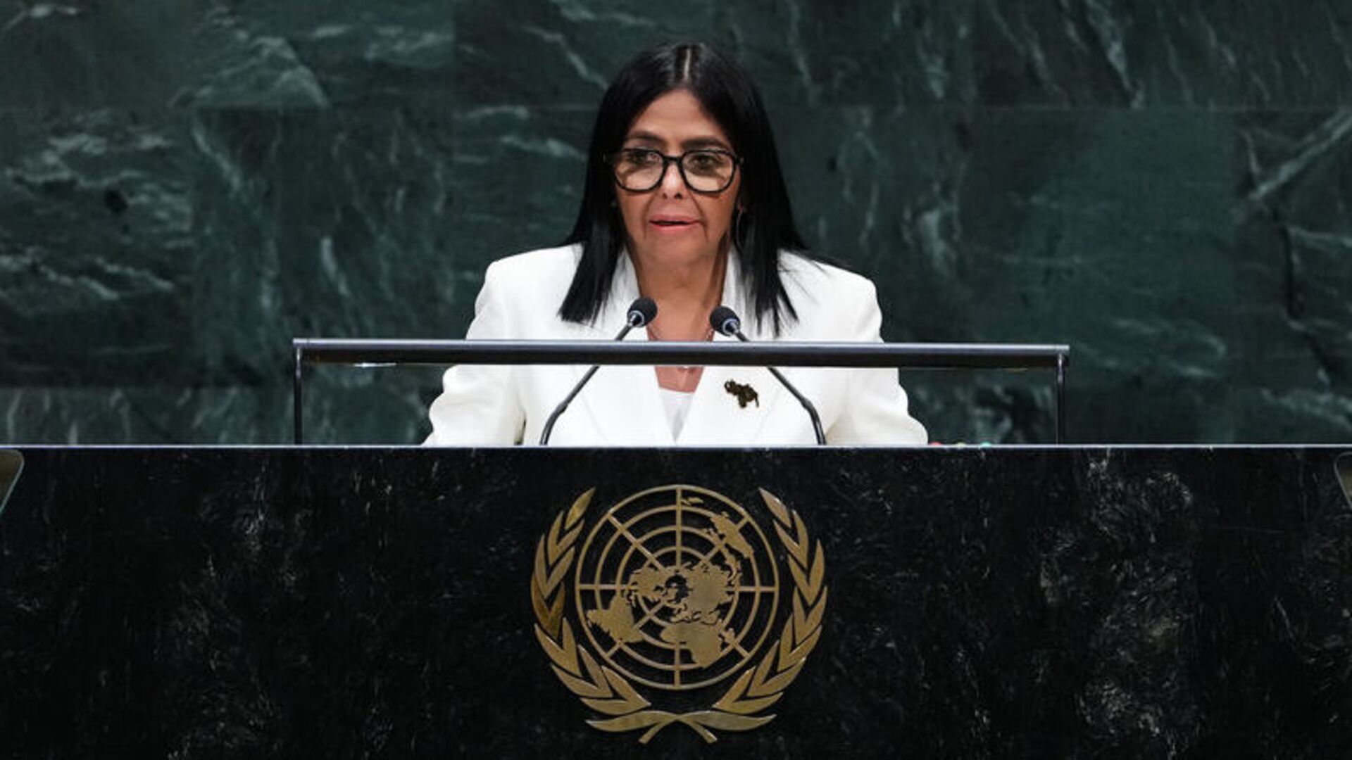 "Venezuela'da demokratik geçiş süreci başladı"