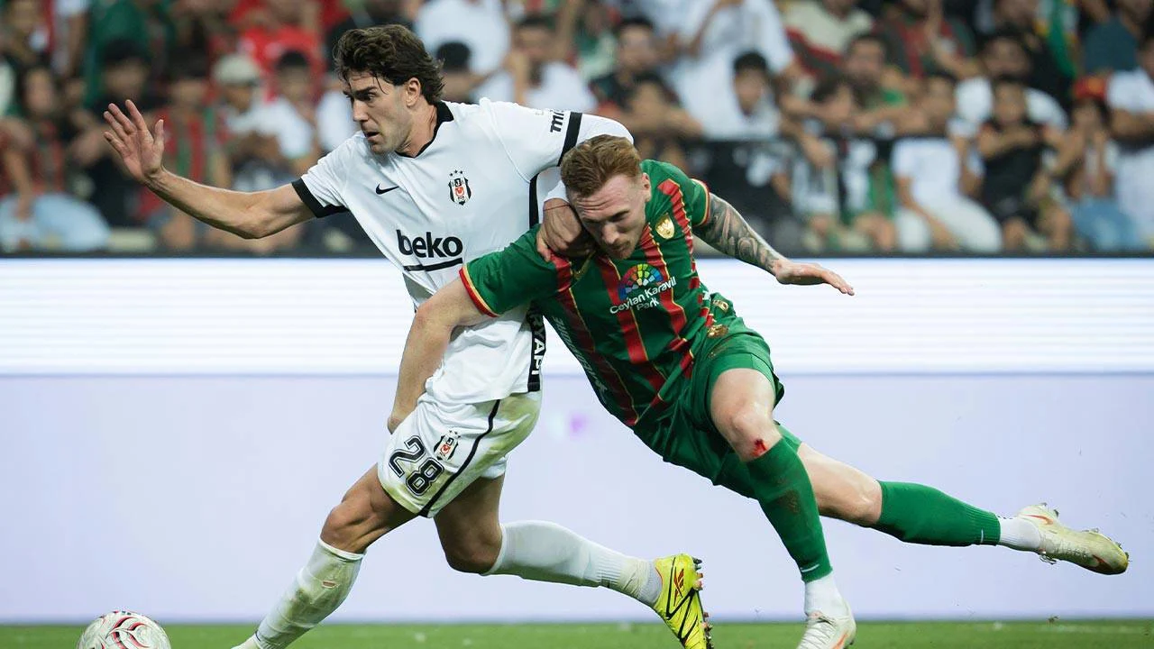 Beşiktaş'a kötü haber: Dusan Vlahovic sakatlandı