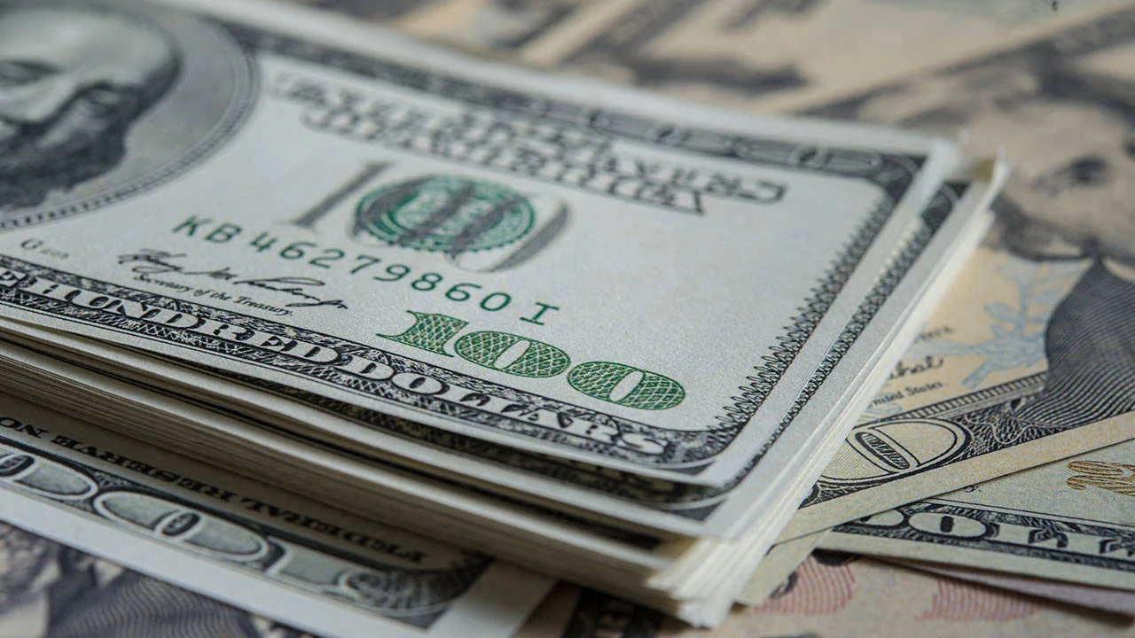 Döviz piyasasında son durum: Dolar ve euro güne nasıl başladı?