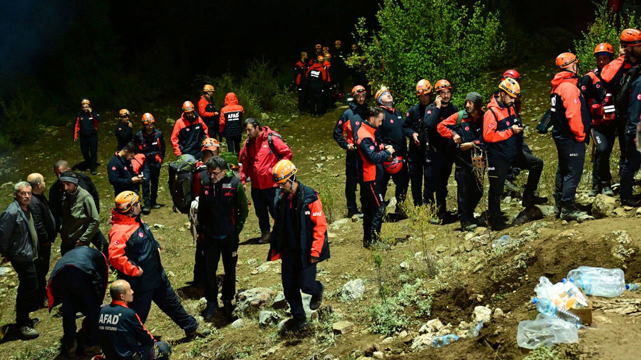 1 kişi hayatını kaybetmişti: Yazılı Kanyon’da mahsur kalan 10 İHH gönüllüsü kurtarıldı