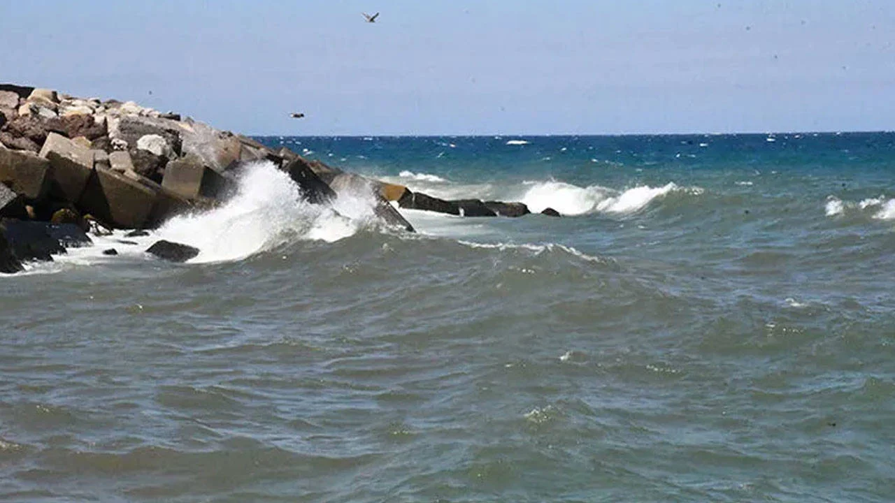 Zonguldak'ta denize girme yasağı kaldırıldı