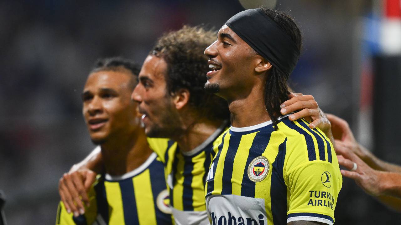 Fenerbahçe Lyon'u geçti: 18 yıl sonra Şampiyonlar Ligi'ne katılıyor