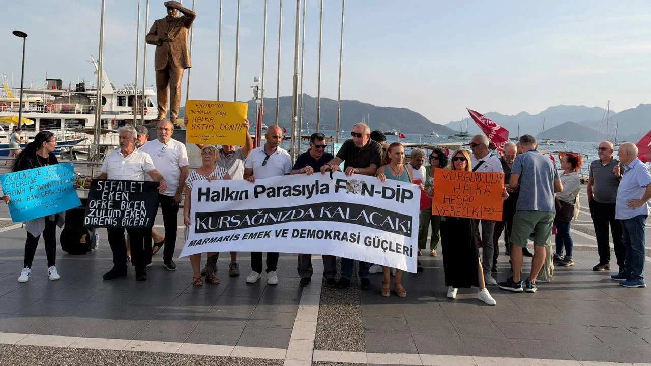 Marmaris'te fon vurgunu eylemi: "Halkın parasıyla 'fon-dip' kursağınızda kalacak!"
