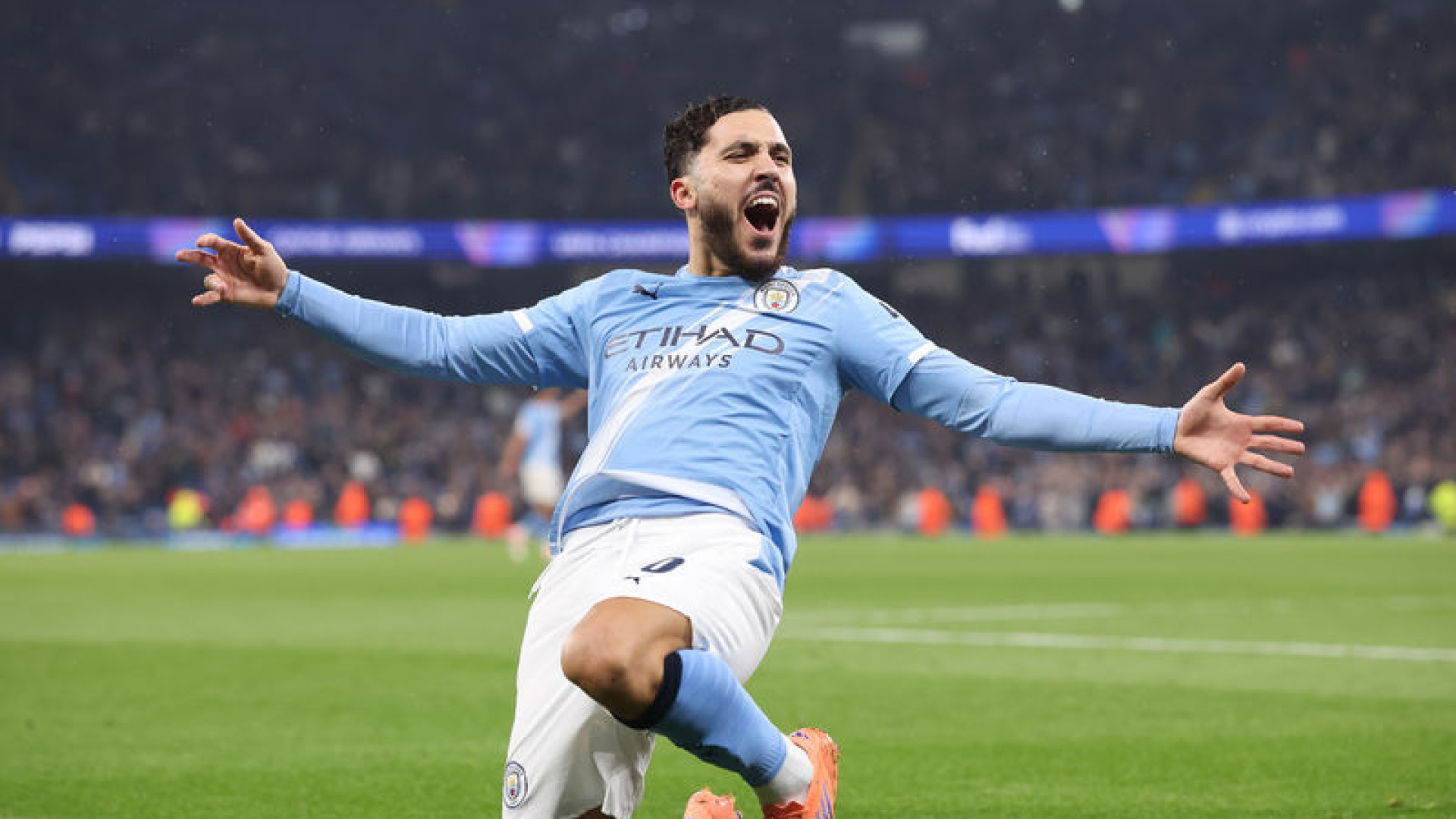 M.City, kupada 5 golle turladı!