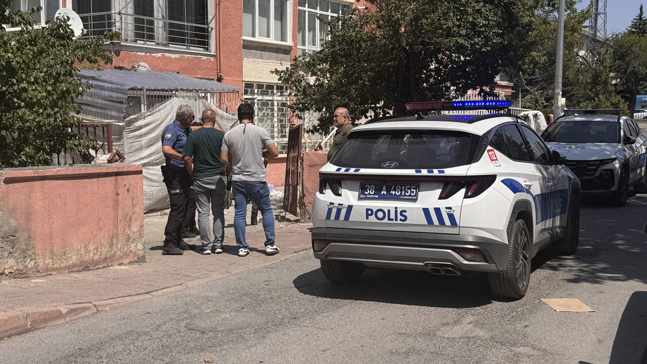 Kayseri'de bir kadın boşanma aşamasında olduğu erkek tarafından bıçaklandı: Durumu ağır
