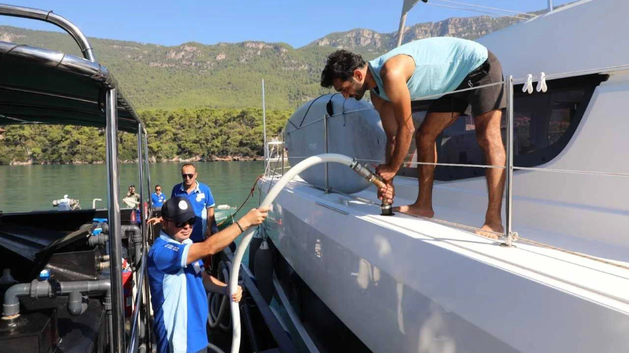 Muğla'nın deniz temizlik filosuna 5 yeni tekne katıldı
