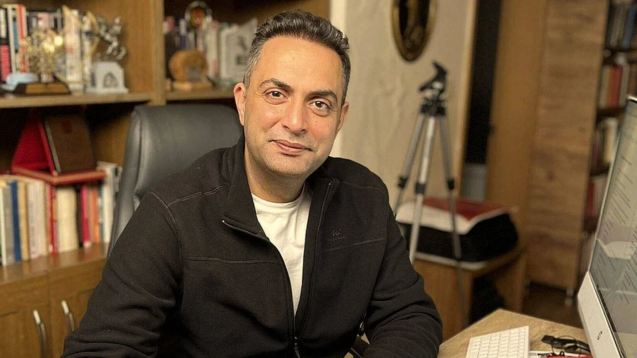 Gelecek halkın ellerinde
